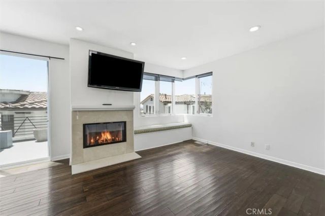 935 1st Street B, Hermosa Beach, CA 90254