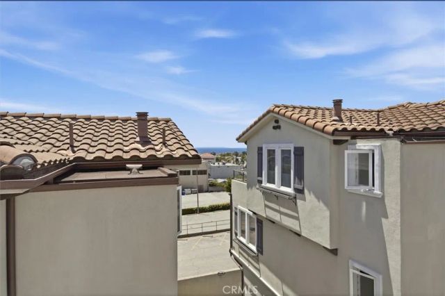 935 1st Street B, Hermosa Beach, CA 90254