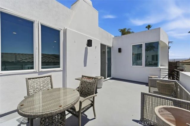 935 1st Street B, Hermosa Beach, CA 90254