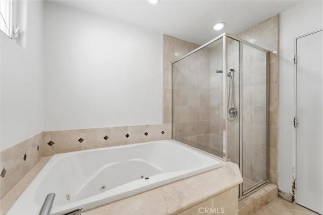 935 1st Street B, Hermosa Beach, CA 90254