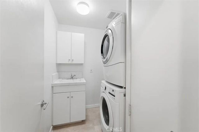 935 1st Street B, Hermosa Beach, CA 90254