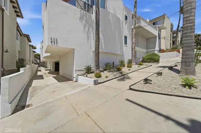 935 1st Street B, Hermosa Beach, CA 90254