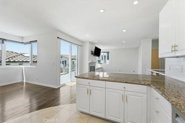 935 1st Street B, Hermosa Beach, CA 90254