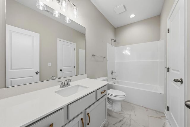 2931 Wyndham Village Drive, Opelika, AL 36804