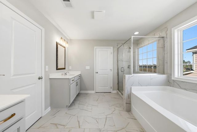 2931 Wyndham Village Drive, Opelika, AL 36804