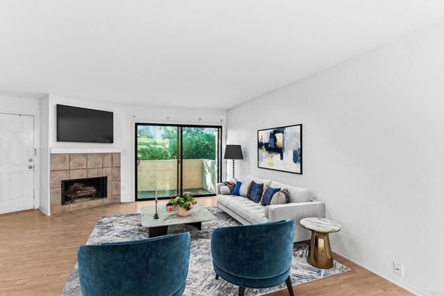 8427 Via Mallorca 115, La Jolla (san Diego), CA 92037