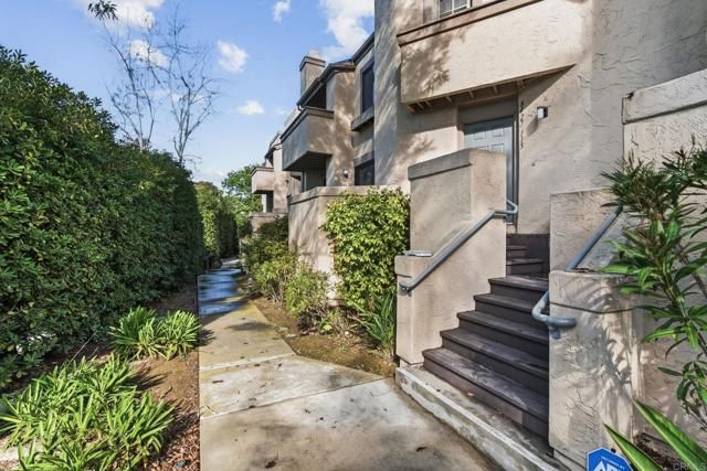 8427 Via Mallorca 115, La Jolla (san Diego), CA 92037