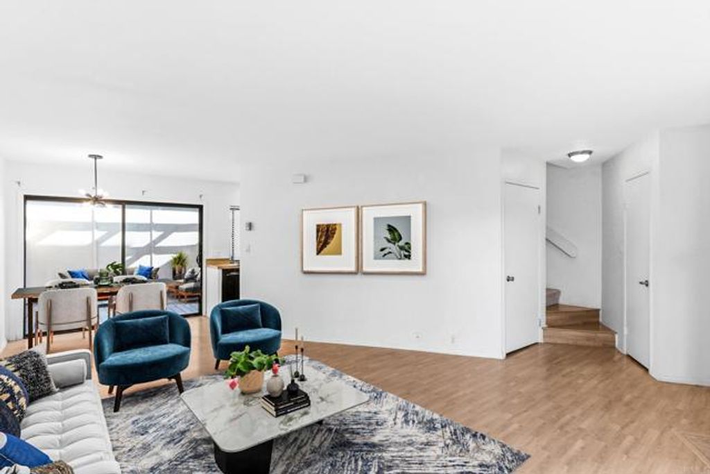 8427 Via Mallorca 115, La Jolla (san Diego), CA 92037