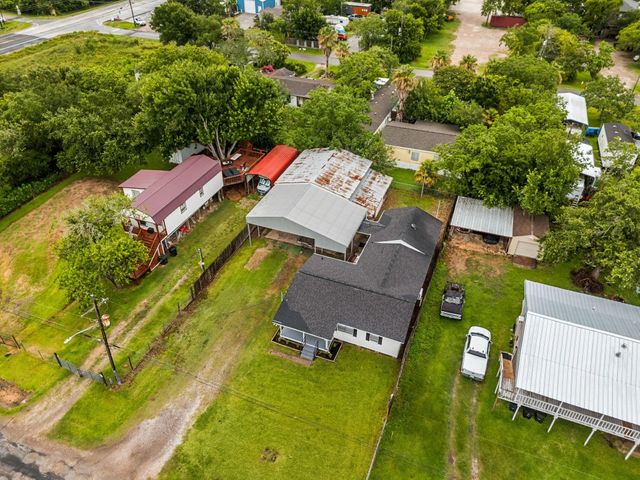 221 11th Street, Dickinson, TX 77539