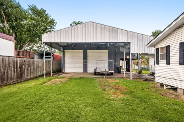 221 11th Street, Dickinson, TX 77539