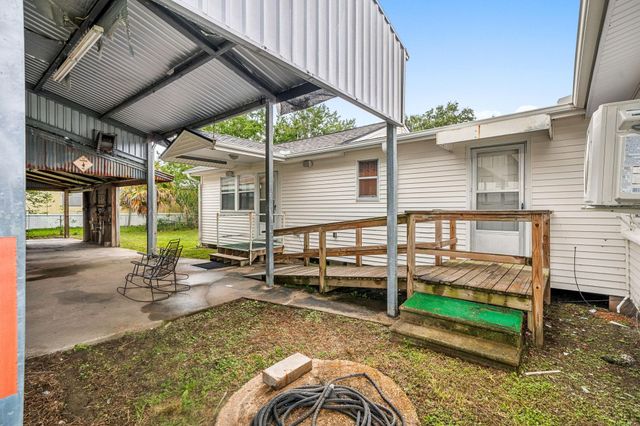 221 11th Street, Dickinson, TX 77539