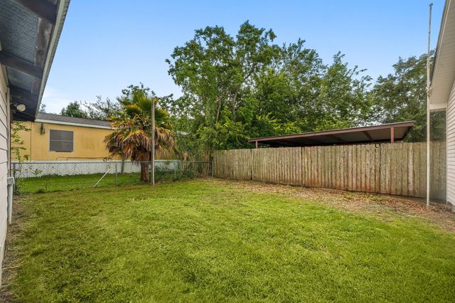 221 11th Street, Dickinson, TX 77539