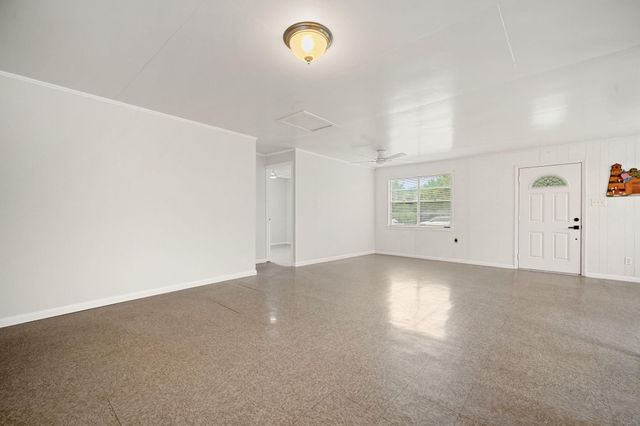 221 11th Street, Dickinson, TX 77539