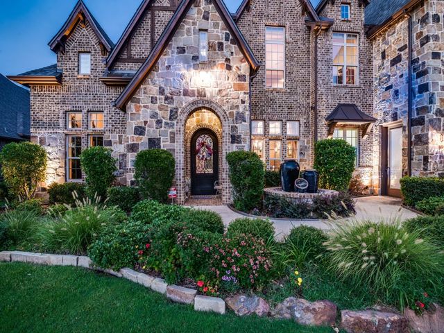 5808 Naples Drive, Flower Mound, TX 75028