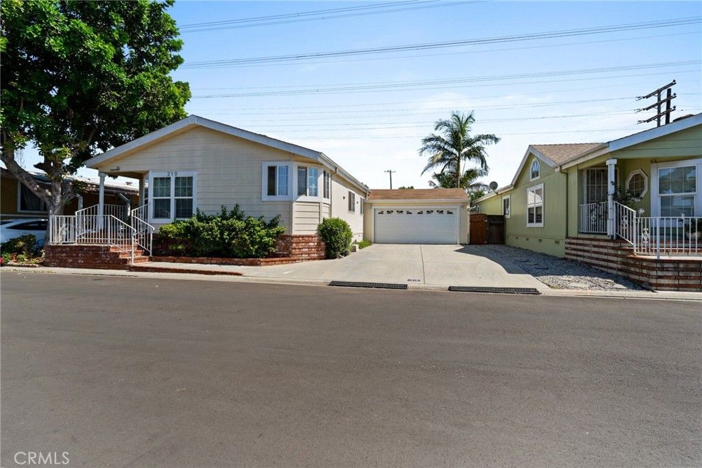 3595 Santa Fe Avenue 210, Long Beach, CA 90810 — photo 2