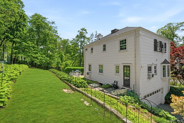20 Revere Road, Scarsdale, NY 10583