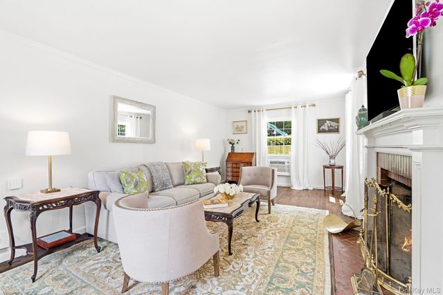 20 Revere Road, Scarsdale, NY 10583
