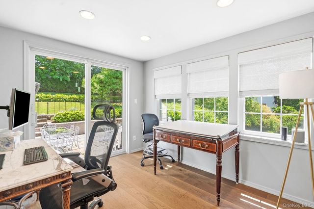 20 Revere Road, Scarsdale, NY 10583