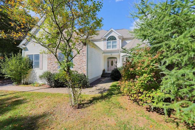428 Elmwood St, North Attleboro, MA 02760