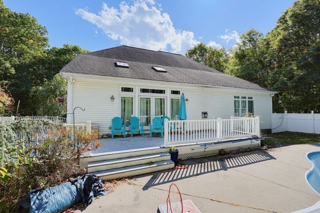 428 Elmwood St, North Attleboro, MA 02760