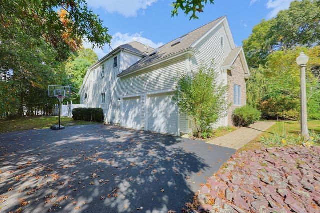 428 Elmwood St, North Attleboro, MA 02760