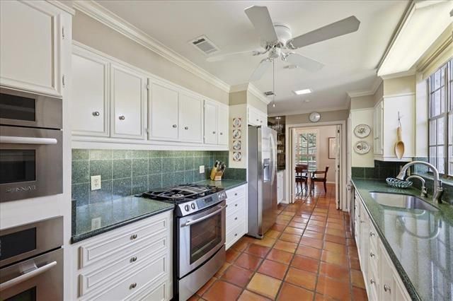 4425 Thomas Glen, Beaumont, TX 77706