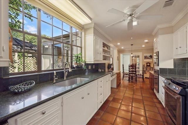 4425 Thomas Glen, Beaumont, TX 77706