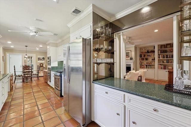 4425 Thomas Glen, Beaumont, TX 77706