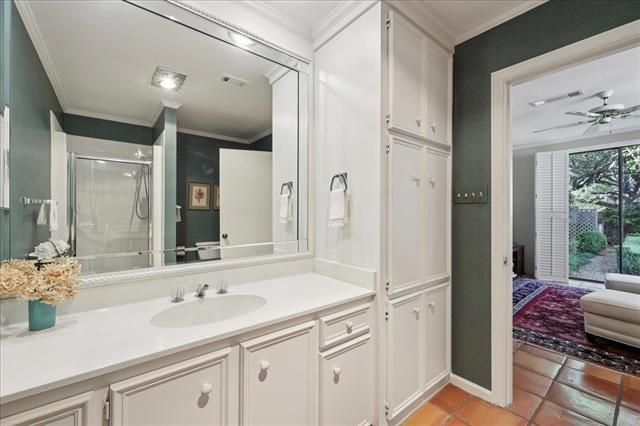 4425 Thomas Glen, Beaumont, TX 77706
