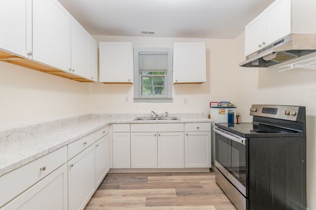 1018 Bridge St, Columbia, TN 38401