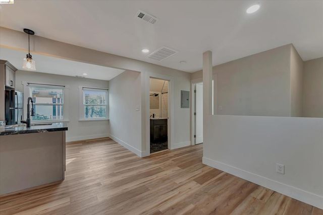 2804 Adeline St, Oakland, CA 94608