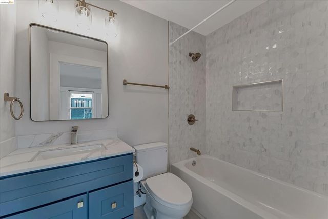 2804 Adeline St, Oakland, CA 94608