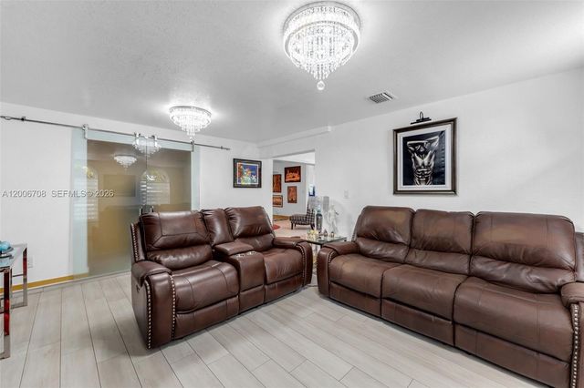 1870 NW 32nd Ave, Miami, FL 33125
