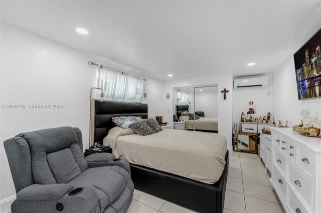 1870 NW 32nd Ave, Miami, FL 33125