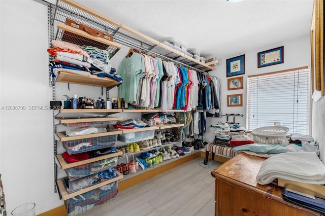 1870 NW 32nd Ave, Miami, FL 33125