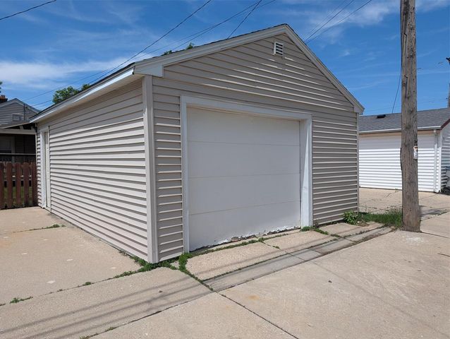 3130 S Clement AVENUE, Milwaukee, WI 53207