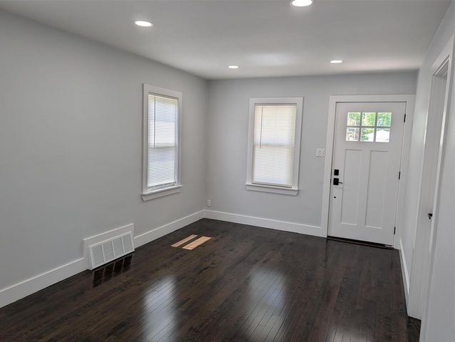 3130 S Clement AVENUE, Milwaukee, WI 53207