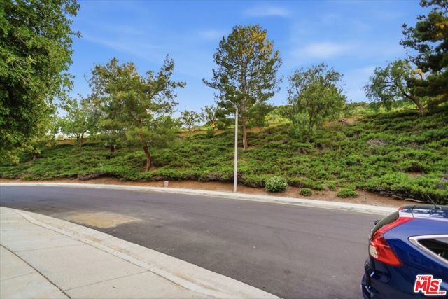 24124 Mentry Drive, Newhall (santa Clarita), CA 91321