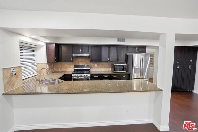 24124 Mentry Drive, Newhall (santa Clarita), CA 91321