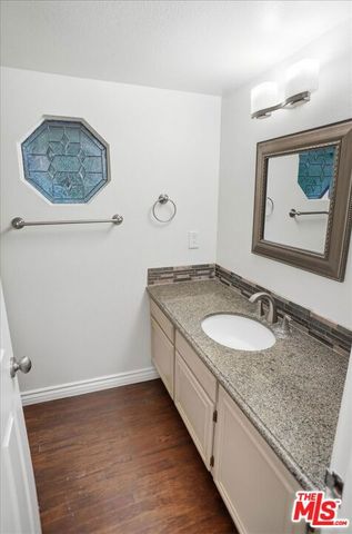 24124 Mentry Drive, Newhall (santa Clarita), CA 91321