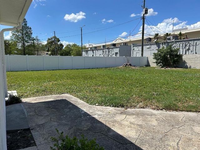 4611 W MCELROY AVENUE, Tampa, FL 33611