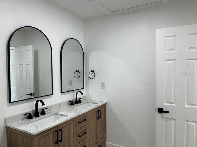 4611 W MCELROY AVENUE, Tampa, FL 33611