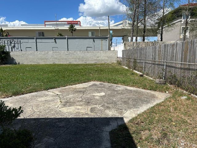 4611 W MCELROY AVENUE, Tampa, FL 33611