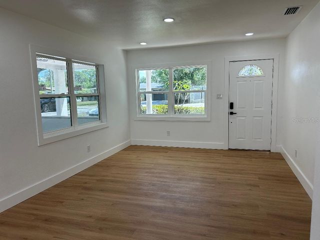 4611 W MCELROY AVENUE, Tampa, FL 33611