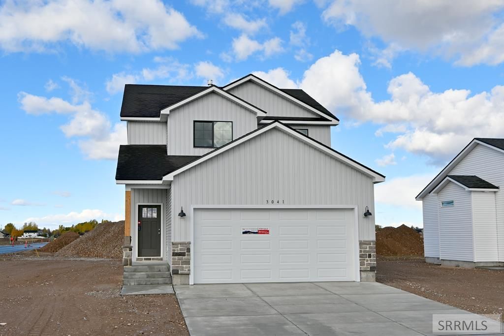 3041 Peacock Lane, Ammon, ID 83406