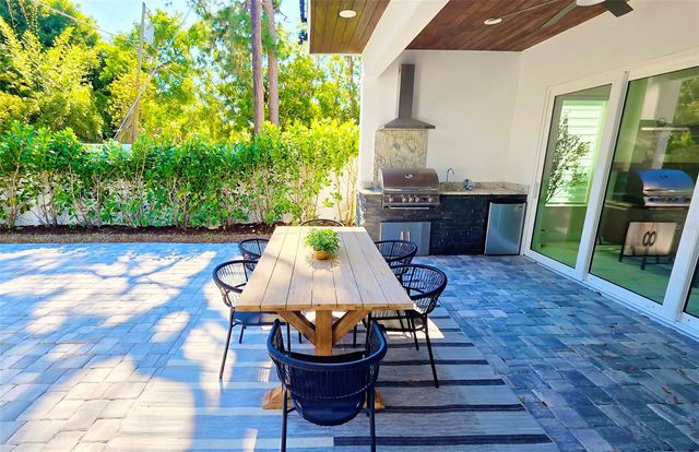 1156 COCOANUT AVENUE, Sarasota, FL 34236