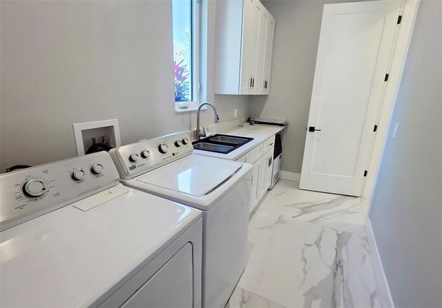 1156 COCOANUT AVENUE, Sarasota, FL 34236