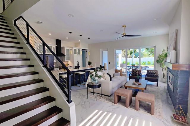 1156 COCOANUT AVENUE, Sarasota, FL 34236
