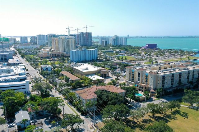 1156 COCOANUT AVENUE, Sarasota, FL 34236