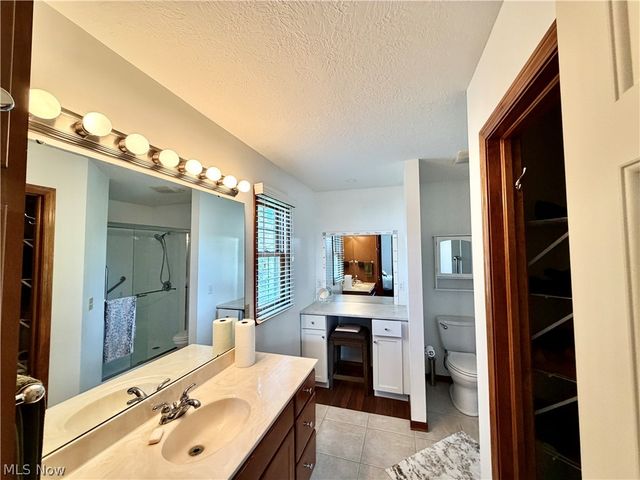 22 Walker Circle, Girard, OH 44420